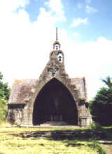 La chapelle de Coat-Qu&eacute;au. Photo F.K